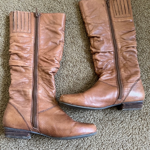 Tan leather boots - Picture 7 of 7